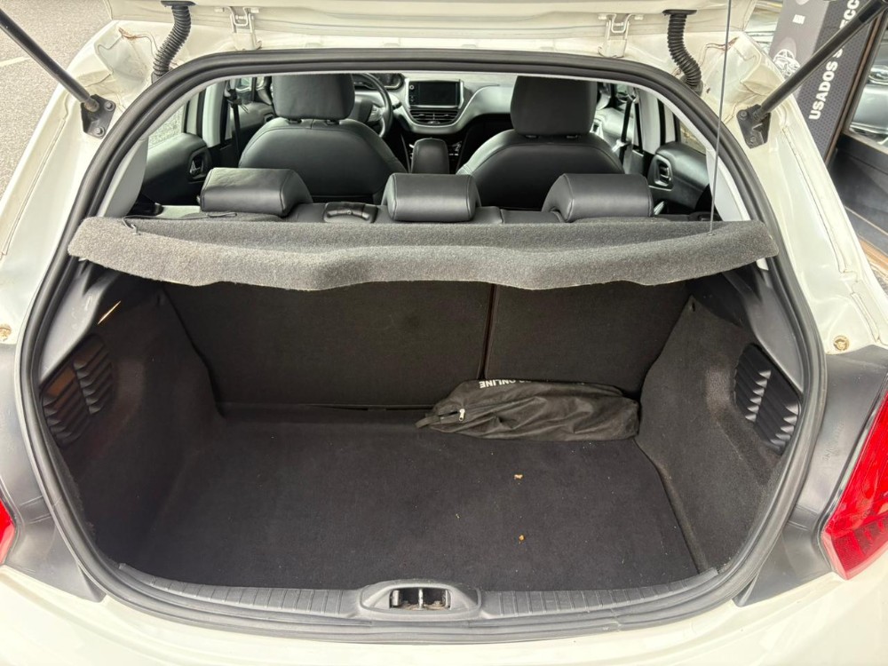 Peugeot 208 Feline Pack Cuir — foto 11